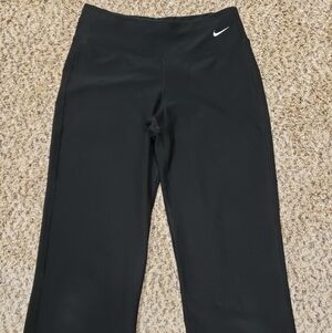 Nike Black Fit-Dri Capri sz XS